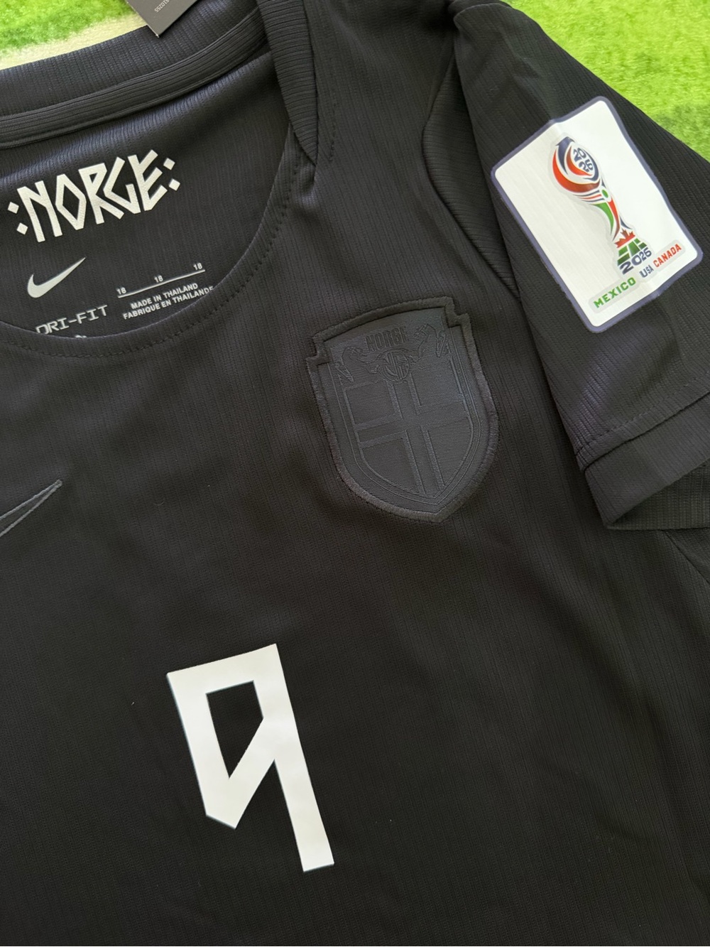 Kid’s Norway 2026 World Cup Haaland Jersey - Picture 4 of 5